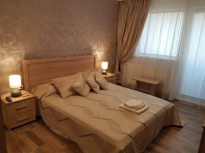 Casa Mirage 2 Appartement Craiova Buitenkant foto